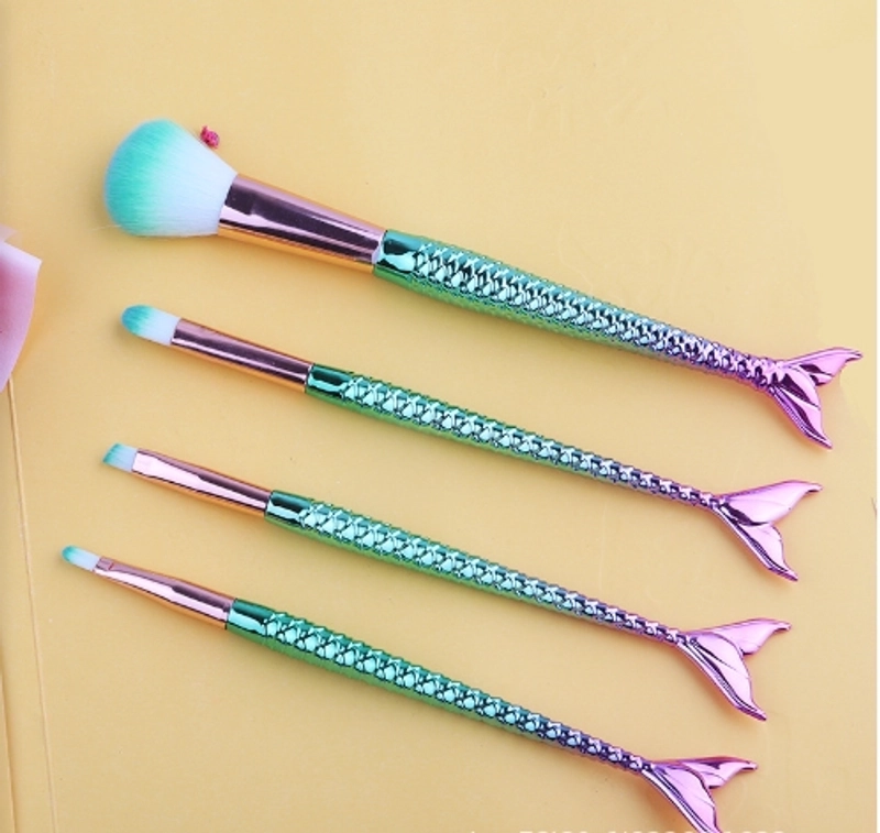 Princess Corrugated Nylon Wool Plastic Handgrip Makeup Brushes 4 Pieces Set