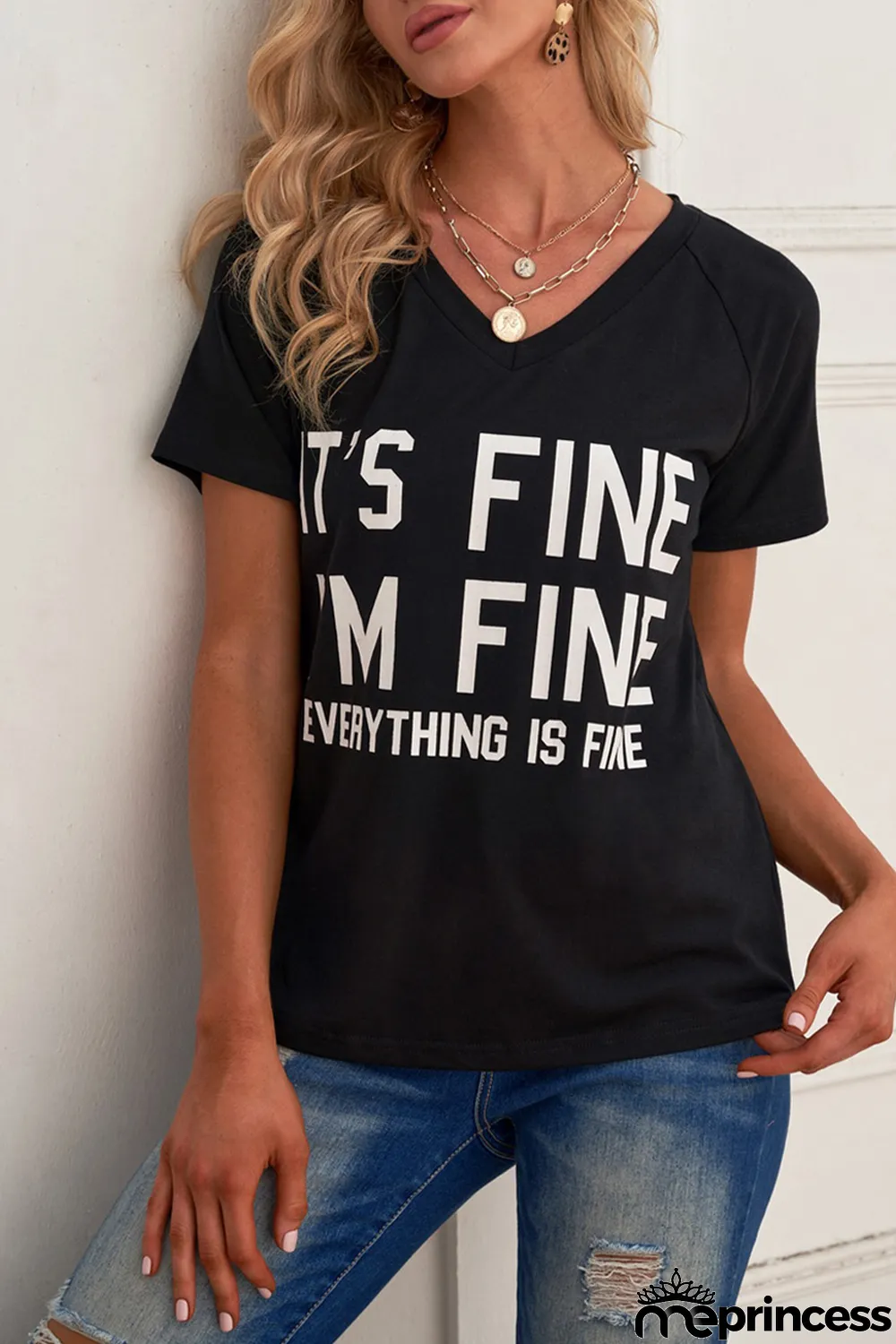 IT'S FINE I'M FINE EVERYTHING IS FINE Black V Neck T-shirt