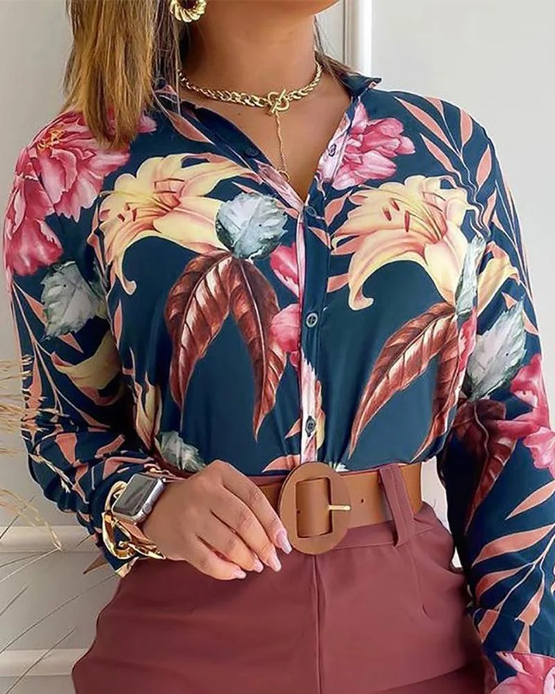 Casual two-piece set with printed long-sleeve shirt & solid shorts