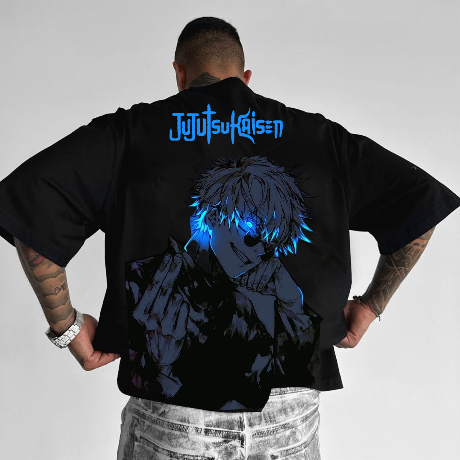  Oversized Black T-Shirt with Bold Red Graphic Design