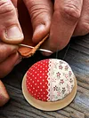 Round Pincushions with Wooden Base Sewing Pin Cushion (Random color) tapestrymarket