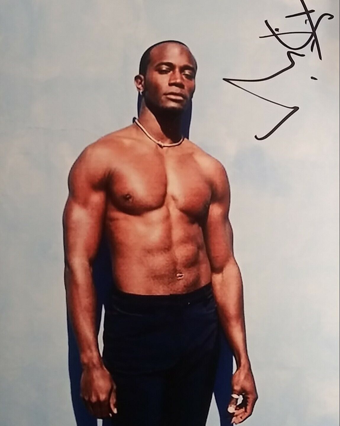 Taye Diggs signed 8 x 10