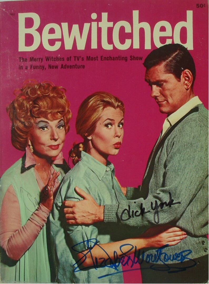 BEWITCHED CAST SIGNED Comic Book X3 Elizabeth Montgomery, Agnes Moorhead, Dick York 11x 14 wcoa