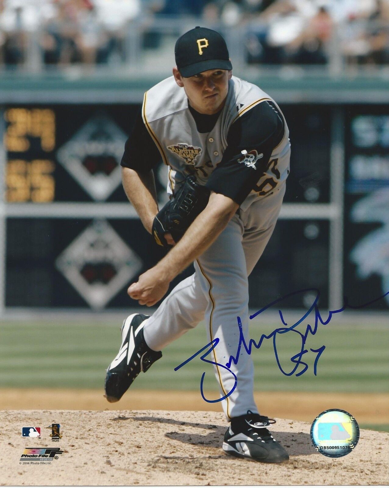 **GFA Pittsburgh Pirates *ZACH DUKE* Signed 8x10 Photo Poster painting AD1 COA**