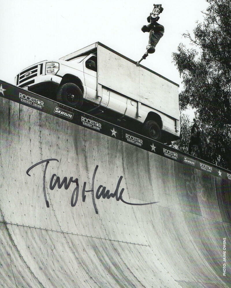 TONY HAWK SIGNED AUTOGRAPH 8X10 Photo Poster painting - PRO SKATER, SKATEBOARD LEGEND, ICON RARE