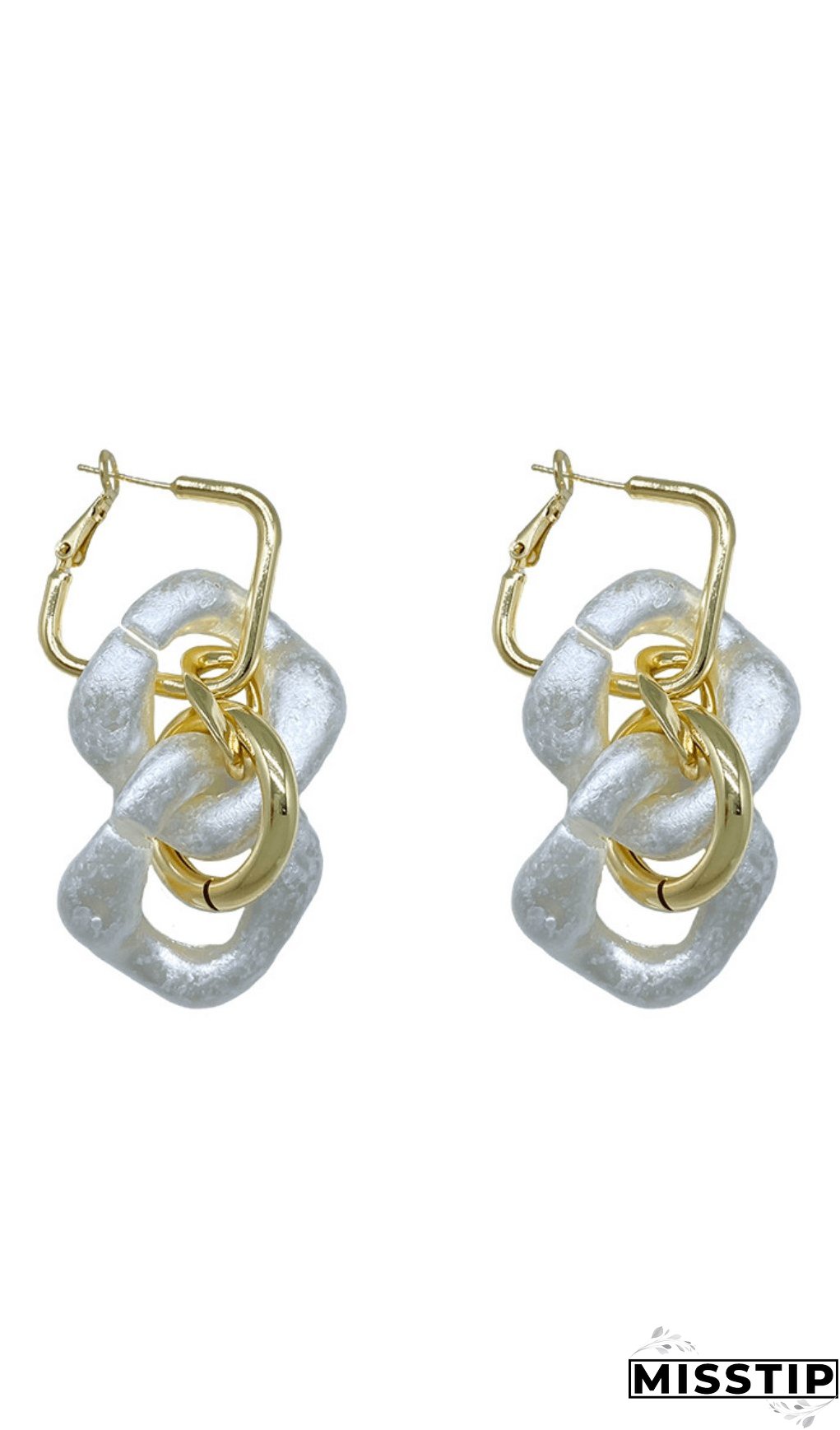 The Long Earrings Are Versatile And Luxurious