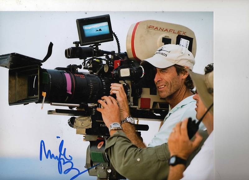 MICHAEL BAY TRANSFORMERS DIRECTOR SIGNED 8X10 PICTURE