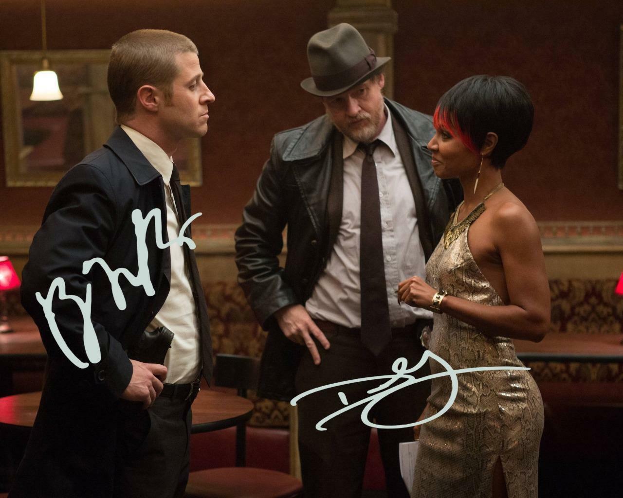 BEN McKENZIE & DONAL LOGUE Gotham SIGNED AUTOGRPHED 10 X8