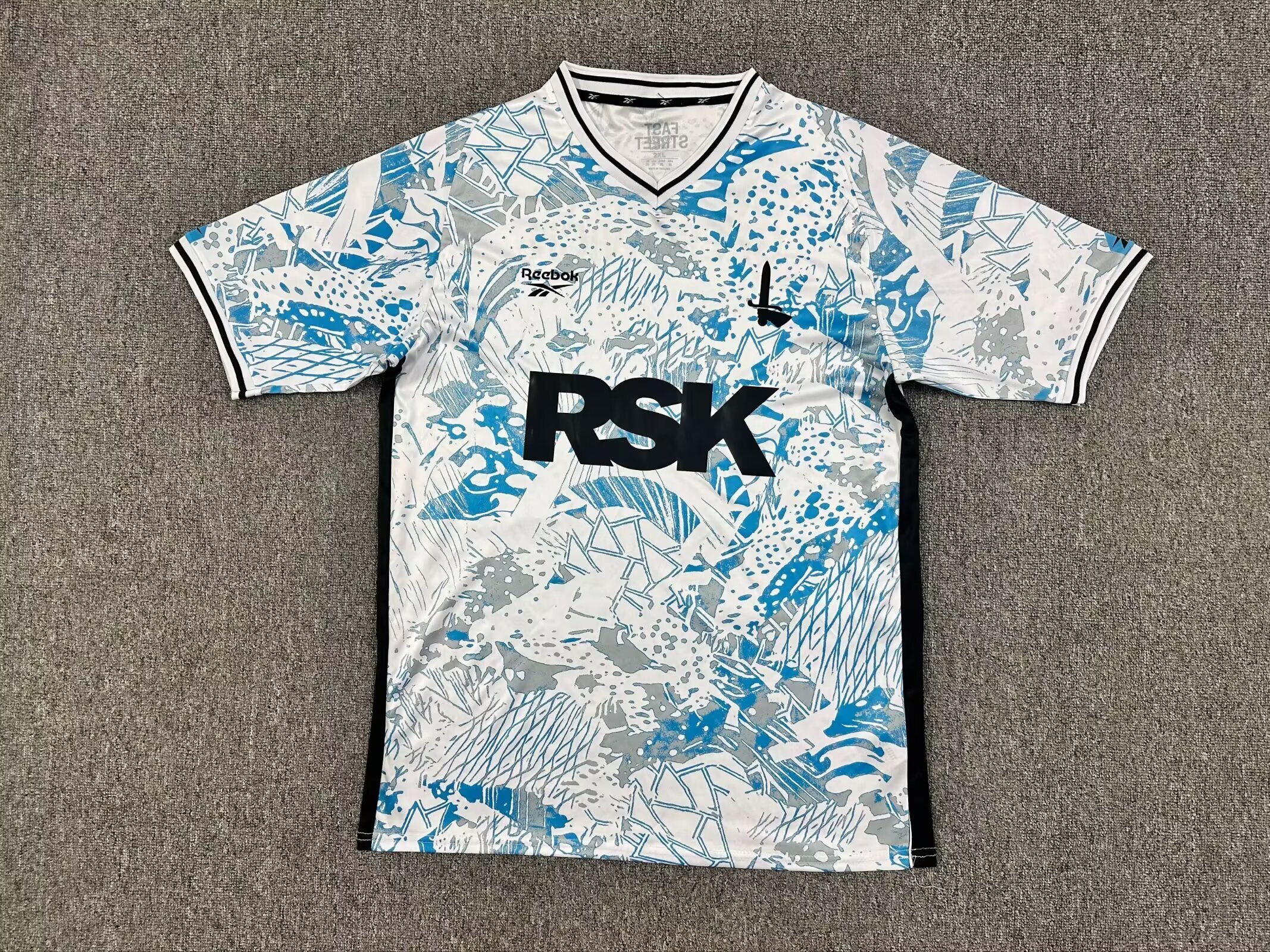 2025/2026 Charlton Athletic Away Football Shirt