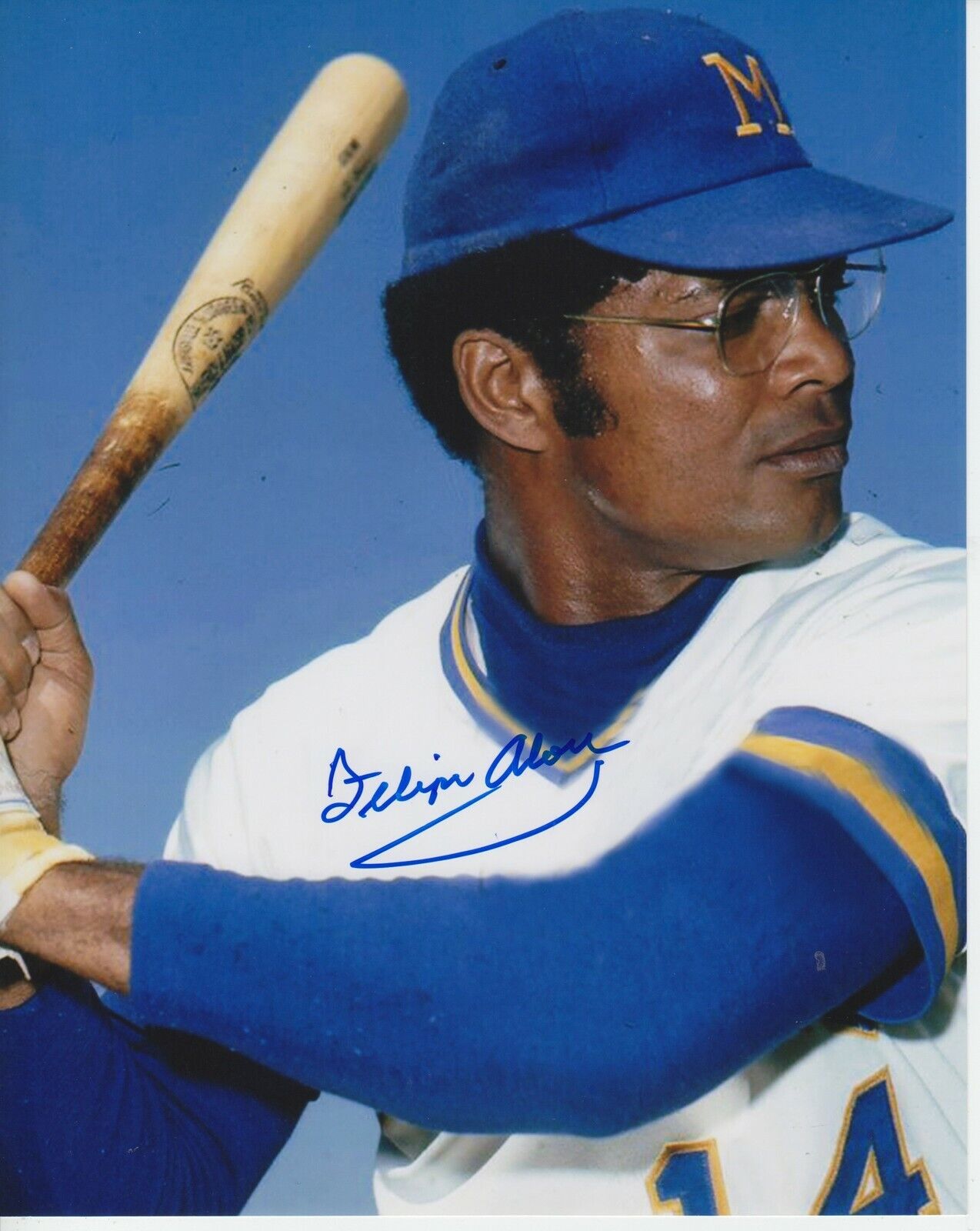 Felipe Alou #1 8x10 Signed w/ COA Milwaukee Brewers