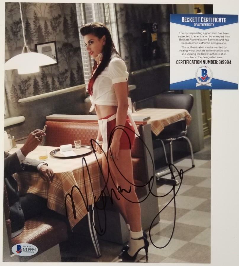 Meghan Ory signed Chesapeake Shores 8x10 Photo Poster painting Autograph~ Beckett BAS COA