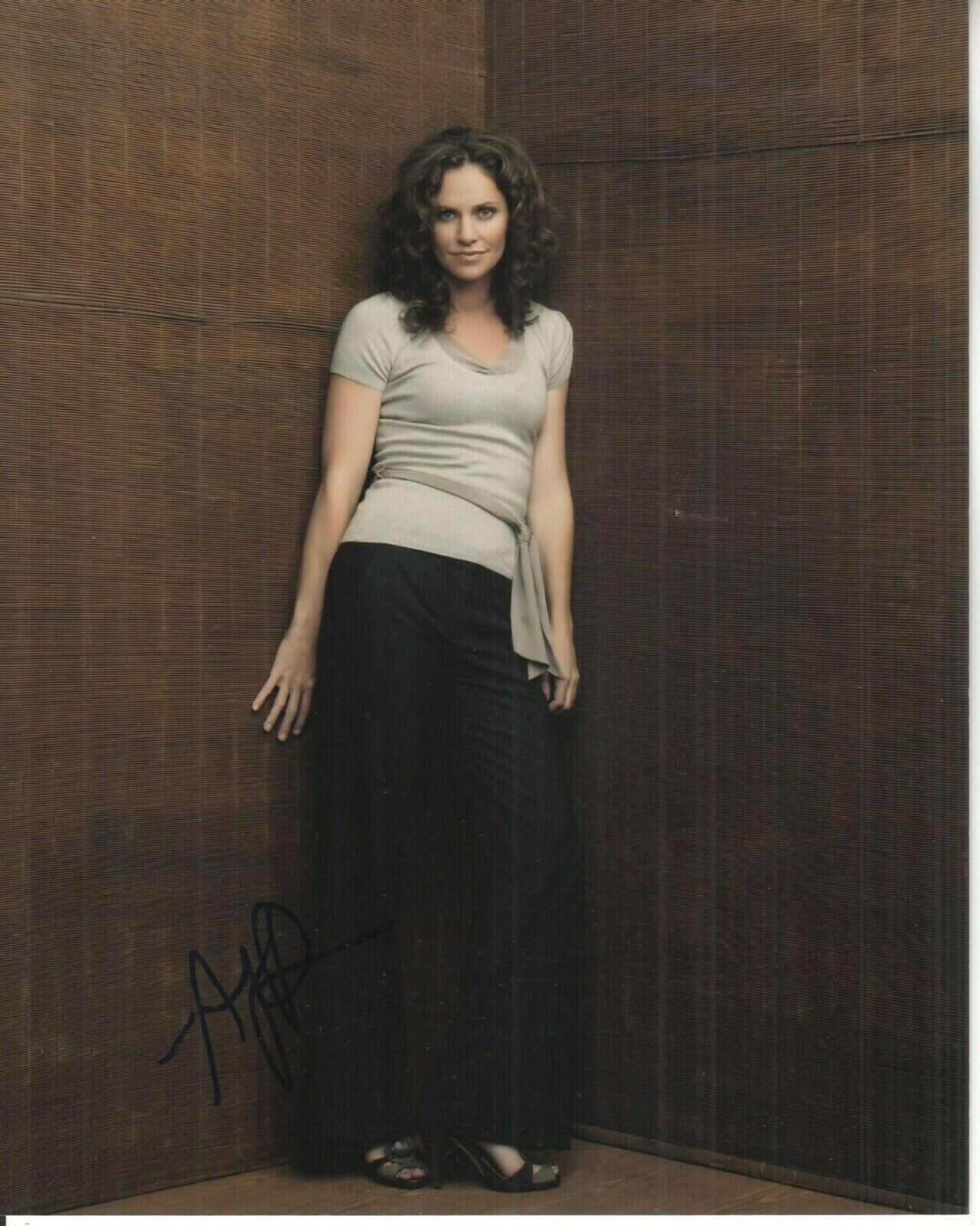 AMY BRENNEMAN hand-signed PRIVATE PRACTICE 8x10 uacc rd coa BEAUTIFUL PORTRAIT