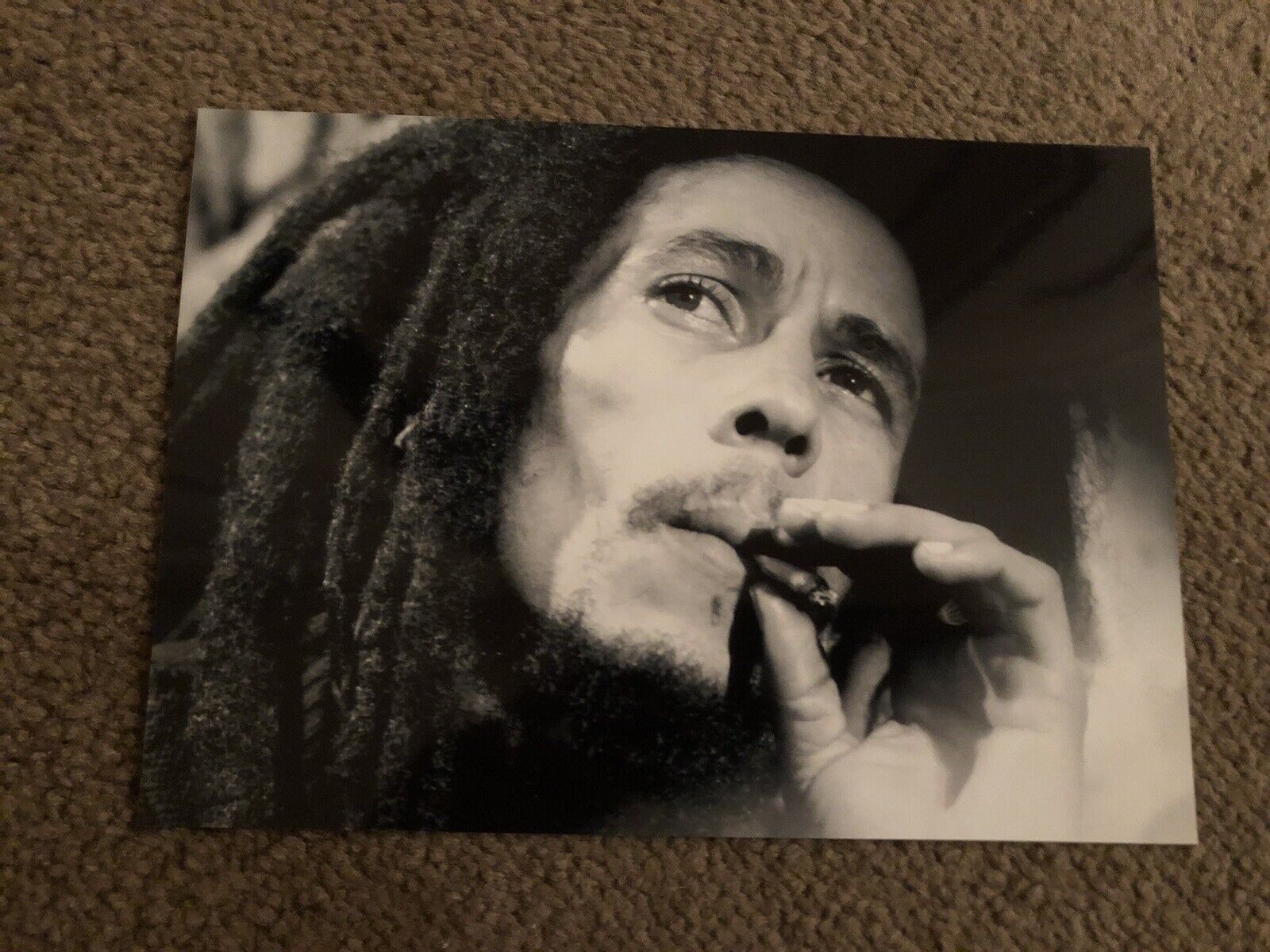 BOB MARLEY (SINGER) UNSIGNED Photo Poster painting 7x5”