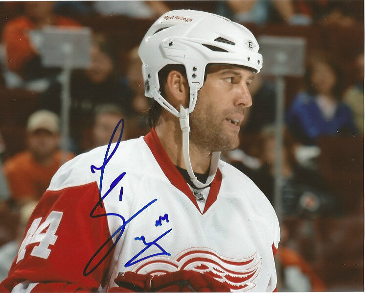 Detroit Red Wings Todd Bertuzzi Signed Autographed 8x10 Photo Poster painting COA