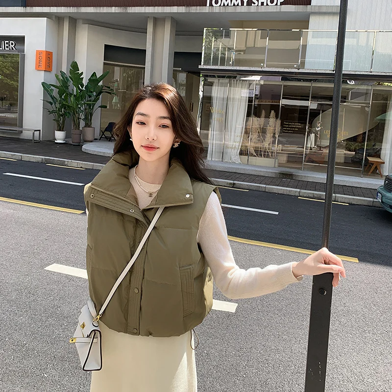 Woherb Short Cotton-Padded Jacket Vest Female Senior Sense Winter College Wind 2024 New Short Fried Street Collar Vest Thick Coat-Outfit Ideas