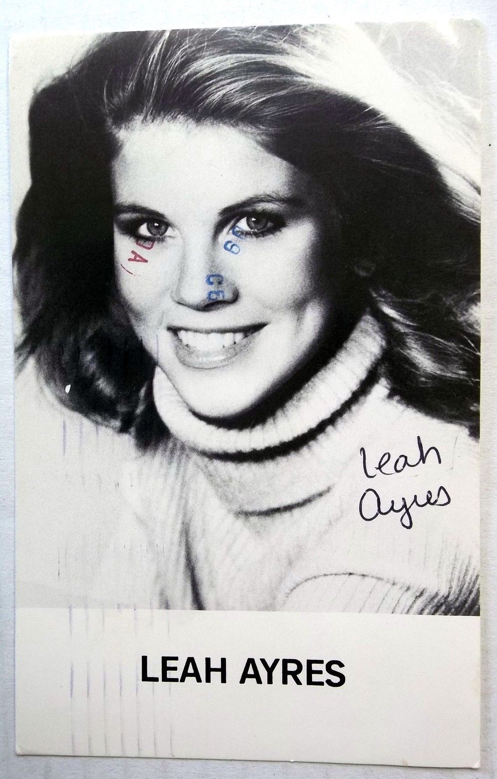 LEAH AYRES Autographed 3 x 5 Photo Poster painting Postcard 80s ACTRESS Edge Of NIGHT BLOODSPORT