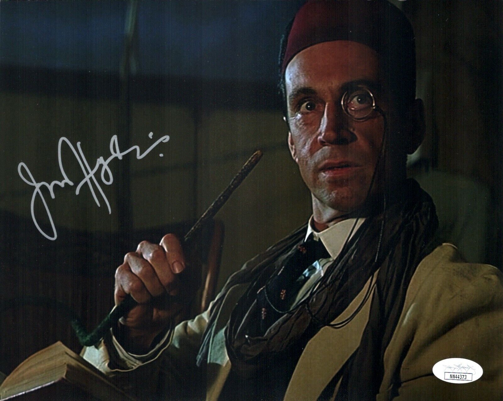 Jonathan Hyde Signed 8x10 The Mummy Dr. Chamberlain