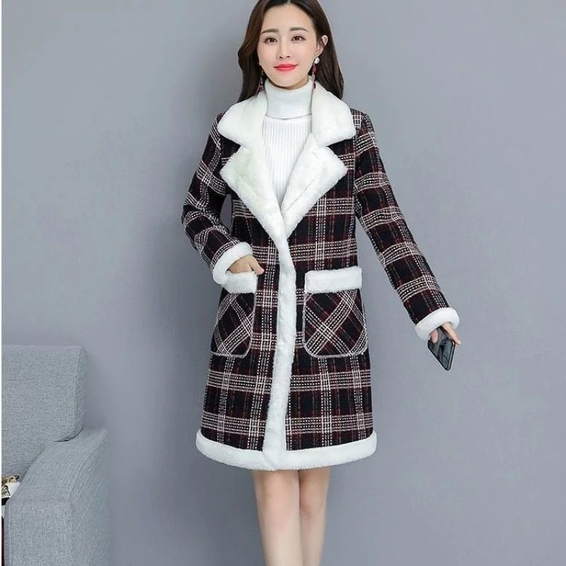 2021 Winter Korean New Large Size Loose Mother's Dress With Cashmere And Thickened Cardigan Imitation Lamb Wool Coat For Women
