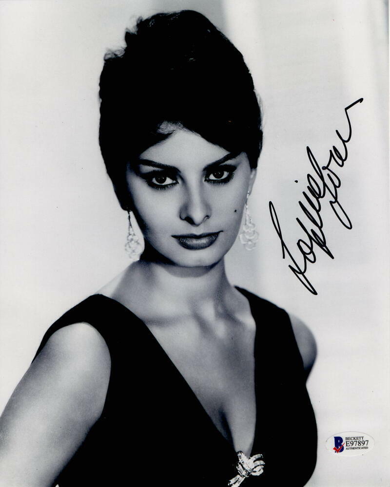 SOPHIA LOREN SIGNED AUTOGRAPH 8X10 Photo Poster painting - BEAUTIFUL HOLLYWOOD LEGEND, BECKETT