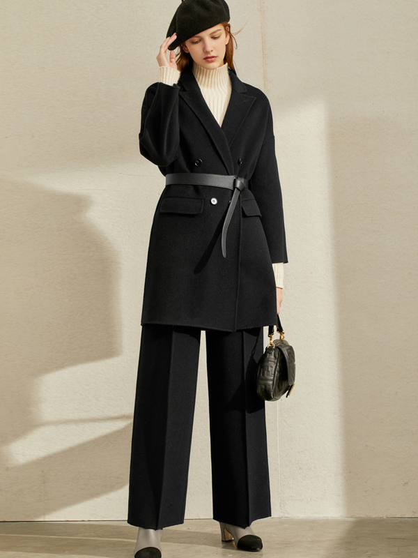 Costume croisé en laine à revers classique- SOIE PLUS