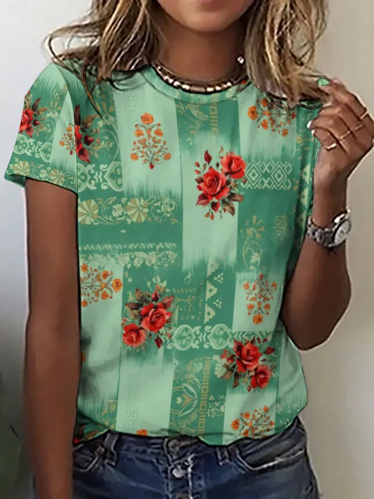 Style & Comfort for Mature Women Printed Short Sleeve Casual T-shirt for  Women and Men Unisex Pattern Green, Red, Vintage, Plaid