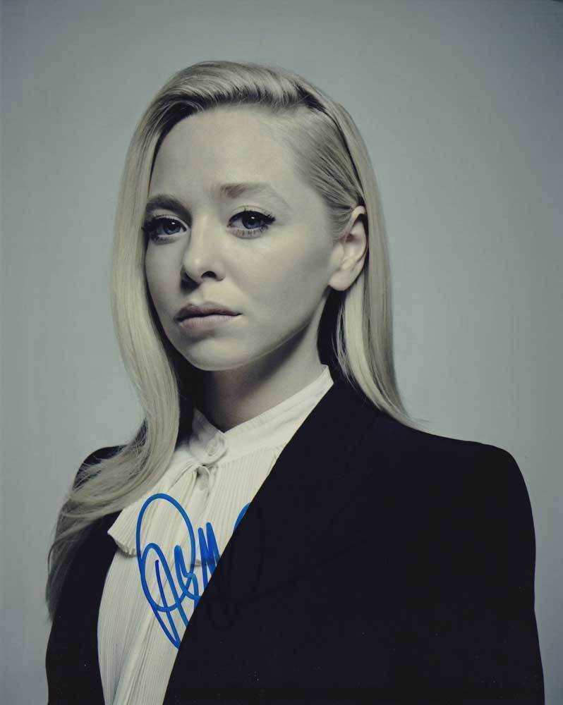 Portia Doubleday In-Person AUTHENTIC Autographed Photo Poster painting SHA #71022