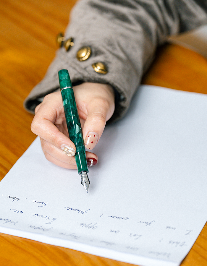 TIANZI T01 Piston-filling Fountain Pen in Darkgreen 2