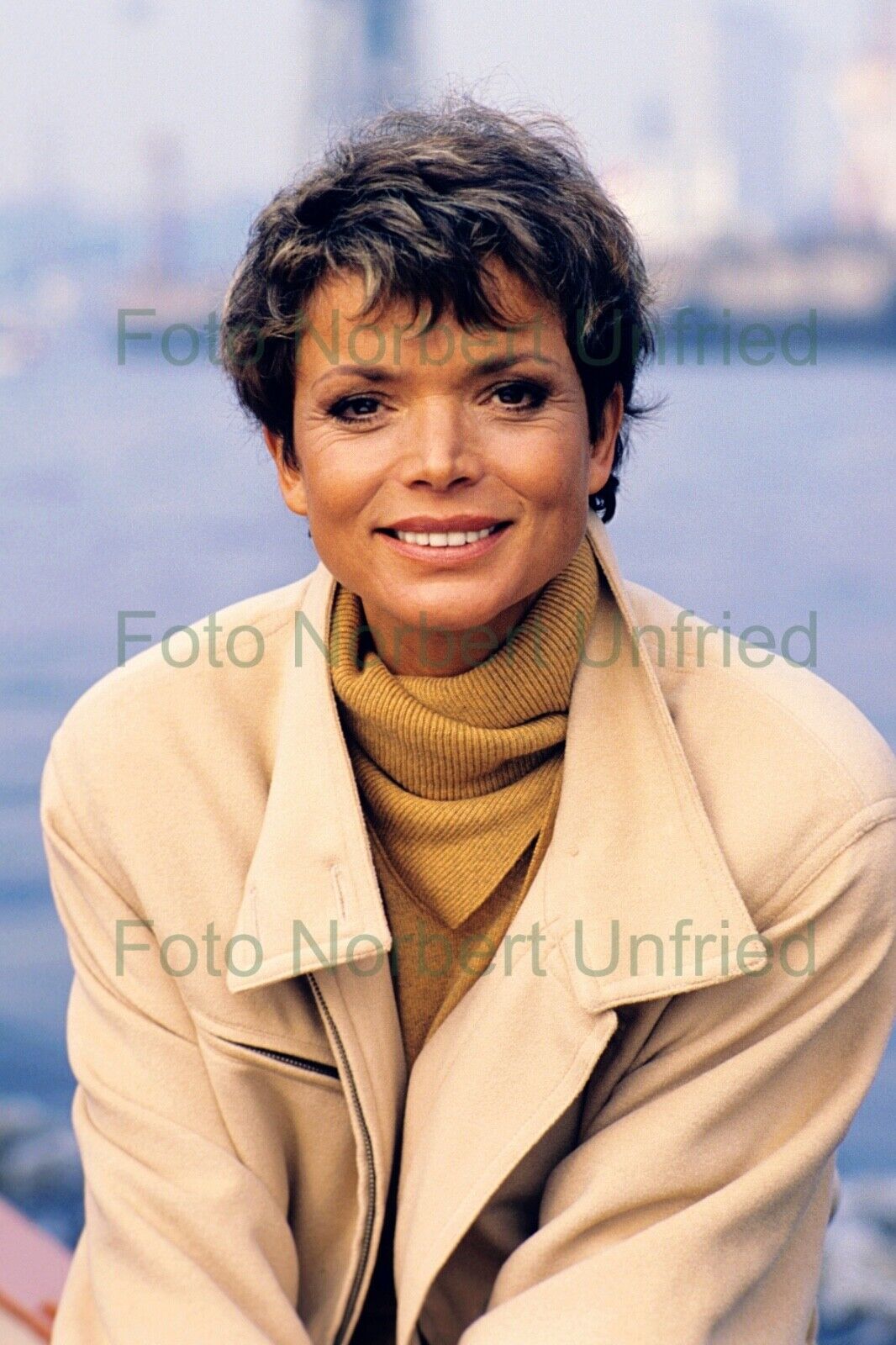 Uschi Glas - Portr?t - Foto 20 x 30 cm ohne Autogramm (Nr 2-61