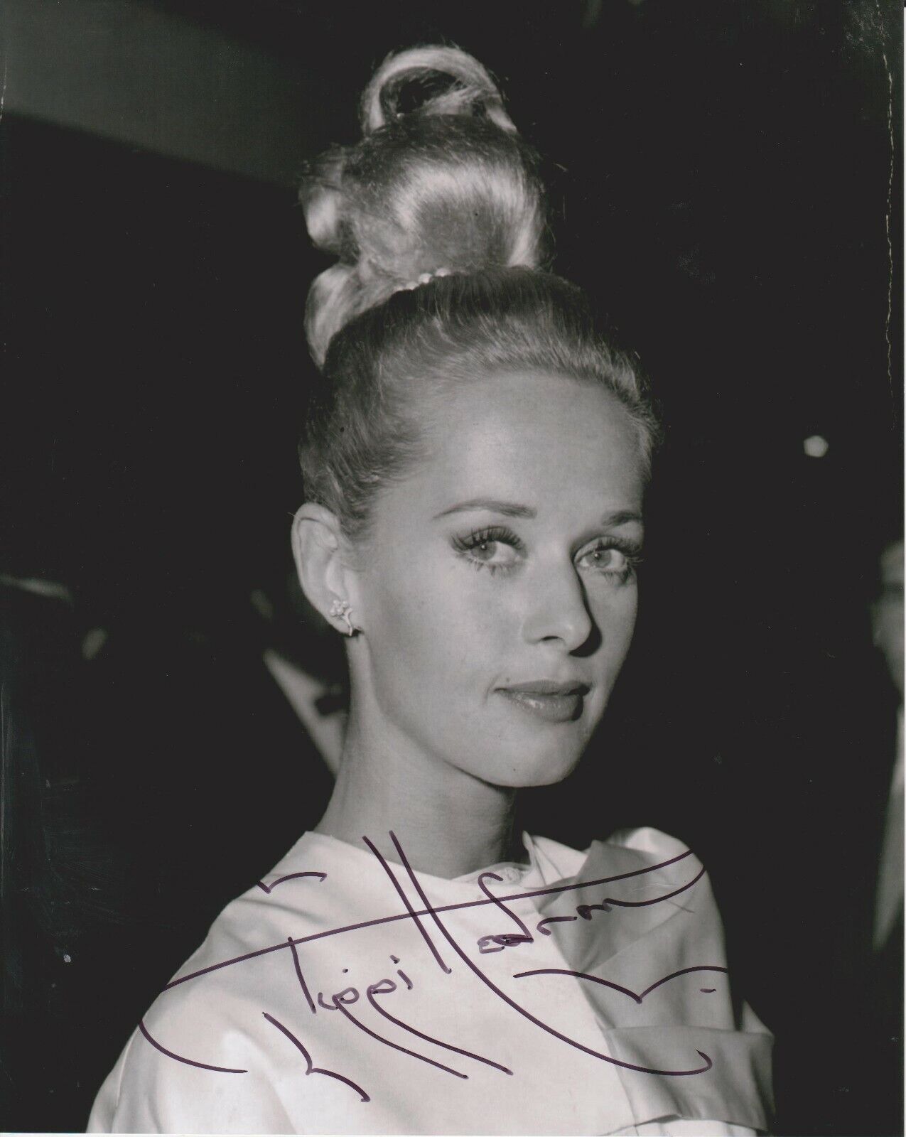 Tippi Hedren The Birds Hitchcock 8X10 Photo Poster painting #29 signed at the Hollywood Show