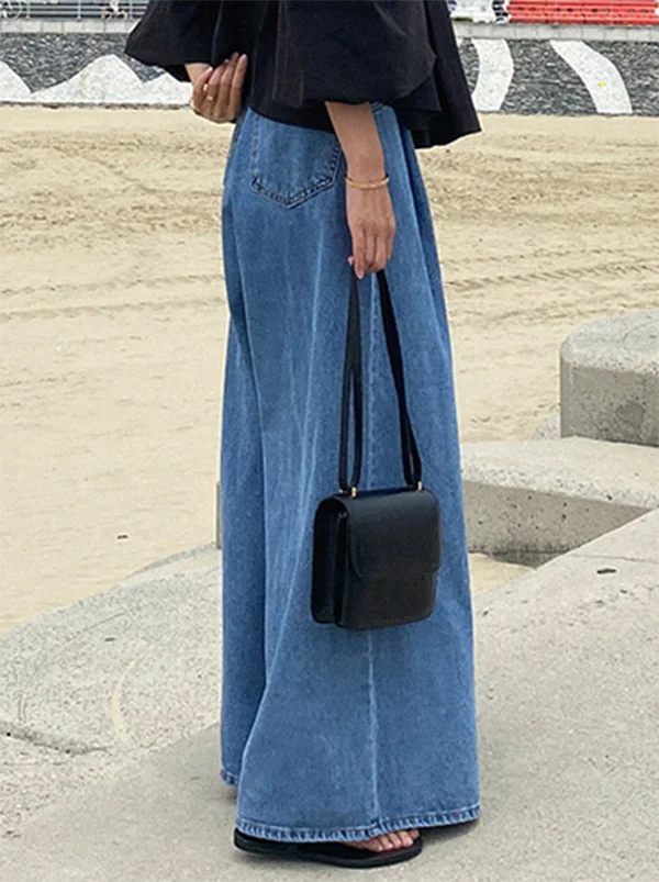 City Chic: Wide Leg Blue Jean Pants for Urban Style