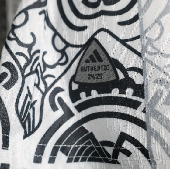 24/25 Real Madrid Special Edition White Player Version Football T-Shirt Thai Quality