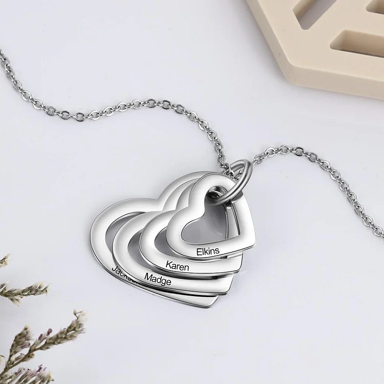 Collar con  4 Nombres Grabado Personalizado 4 Corazones