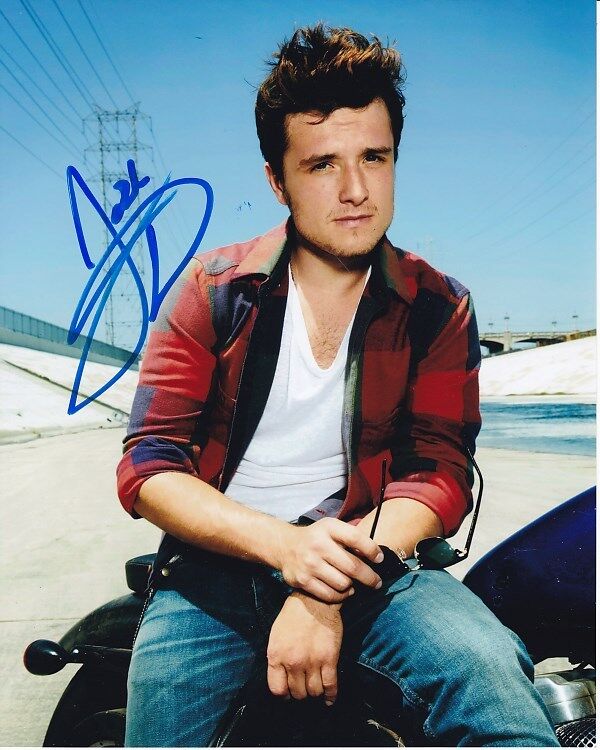 JOSH HUTCHERSON Signed Autographed Photo Poster painting