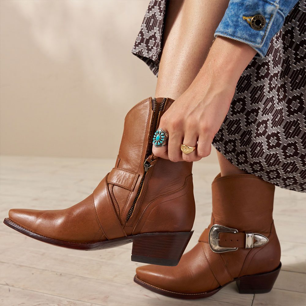 Elegant Snip Toe Criss-Cross Strap Ankle Length Cowgirl Boots in Brown Nicepairs