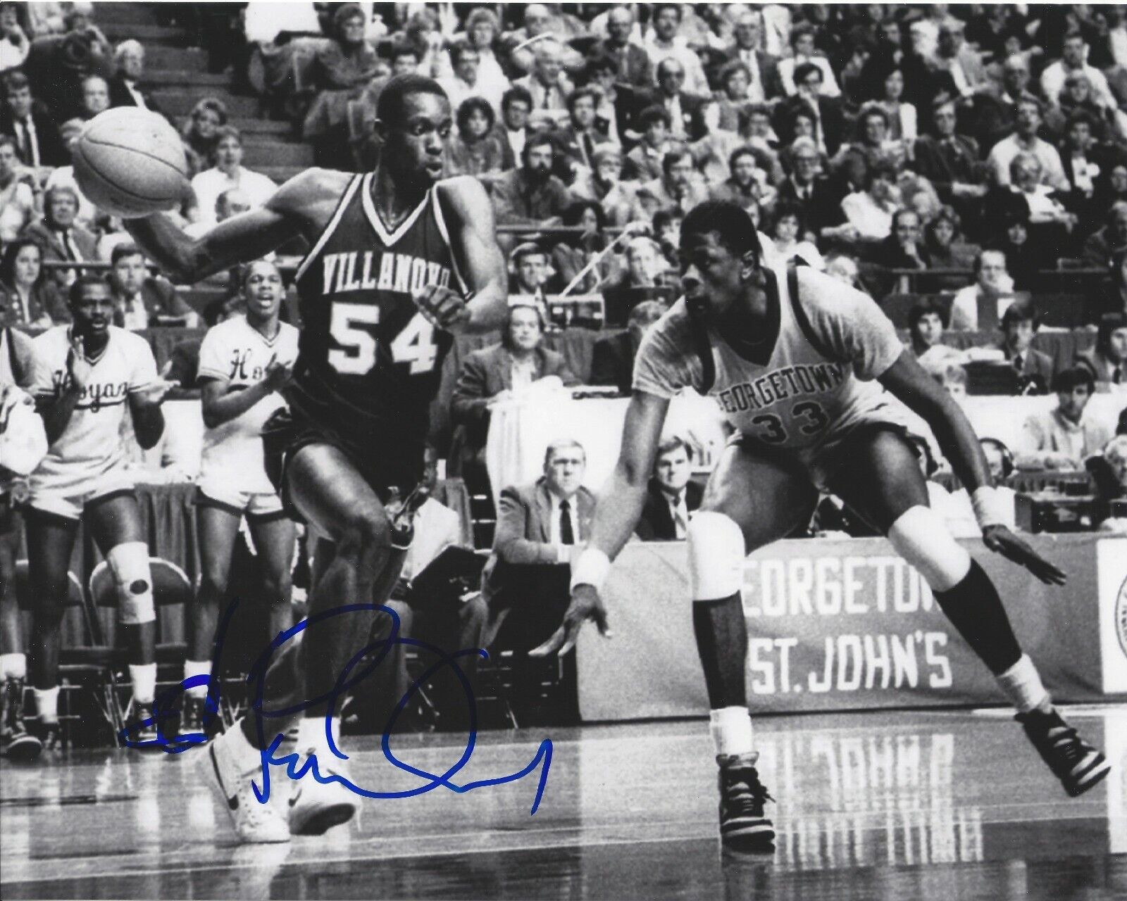 Ed Pickney Autographed 8x10 Villanova Patrick EwingA340