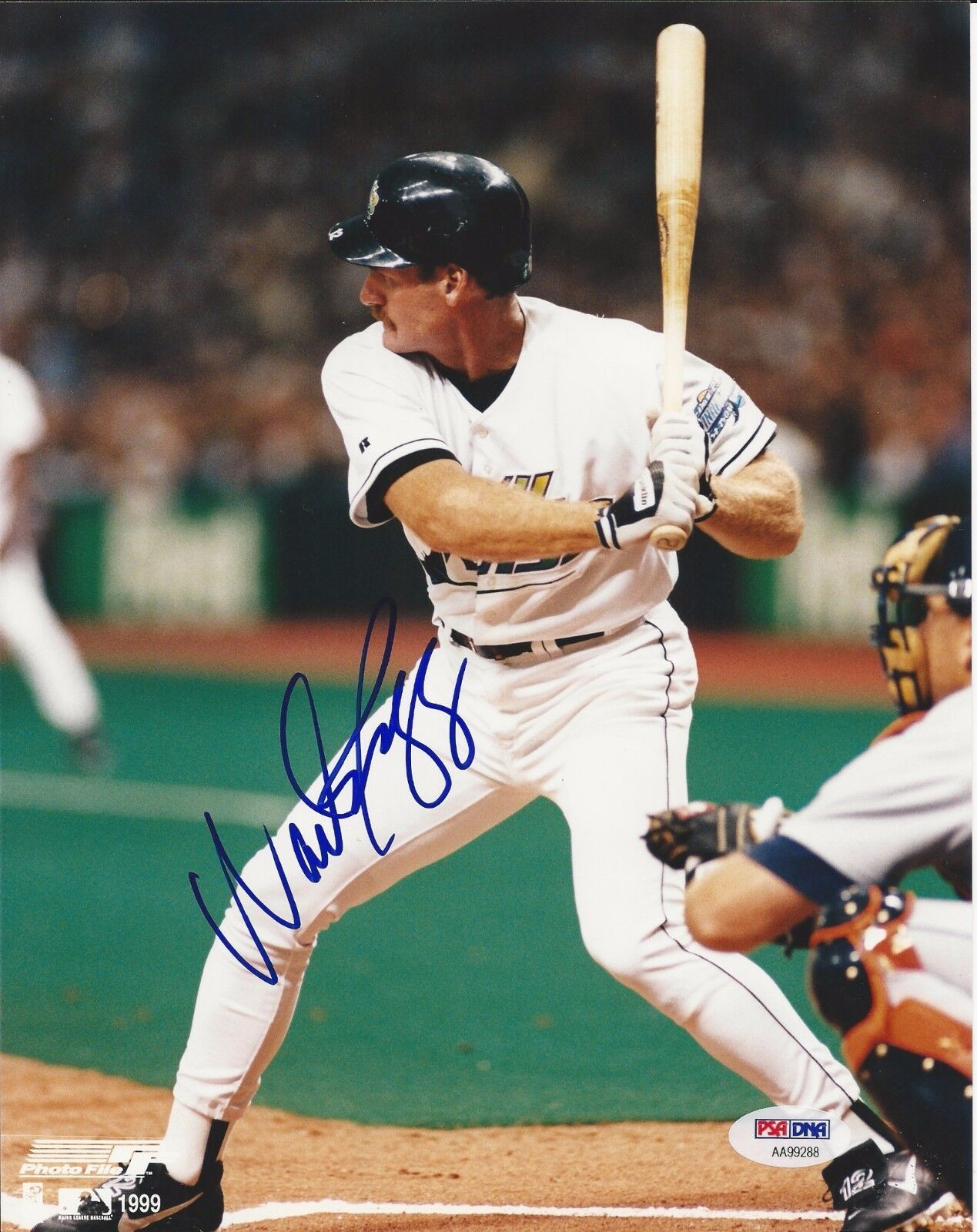 WADE BOGGS (Tampa Bay Devil Rays) Signed 8x10 Photo Poster painting with PSA COA