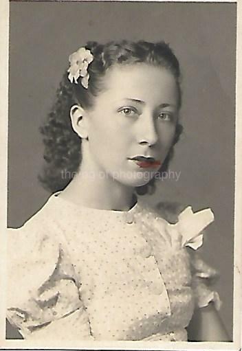 Found Photo Poster paintinggraph bw YOUNG WOMAN WITH RED LIPS Original Portrait VINTAGE 05 16 U