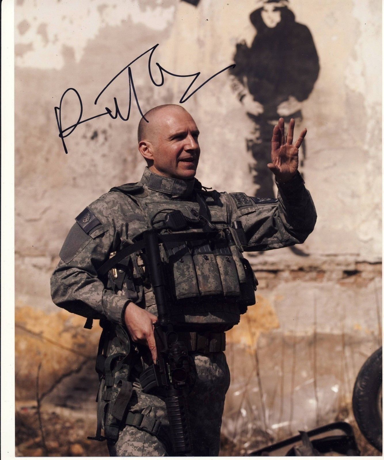 Ralph Fiennes Autograph CORIOLANUS Signed 8x10 Photo Poster painting AFTAL [4242]