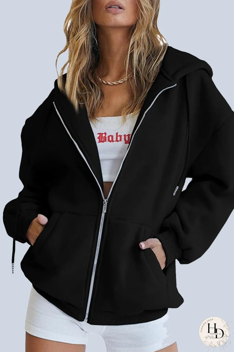 Fashionable and Minimalist winter garment