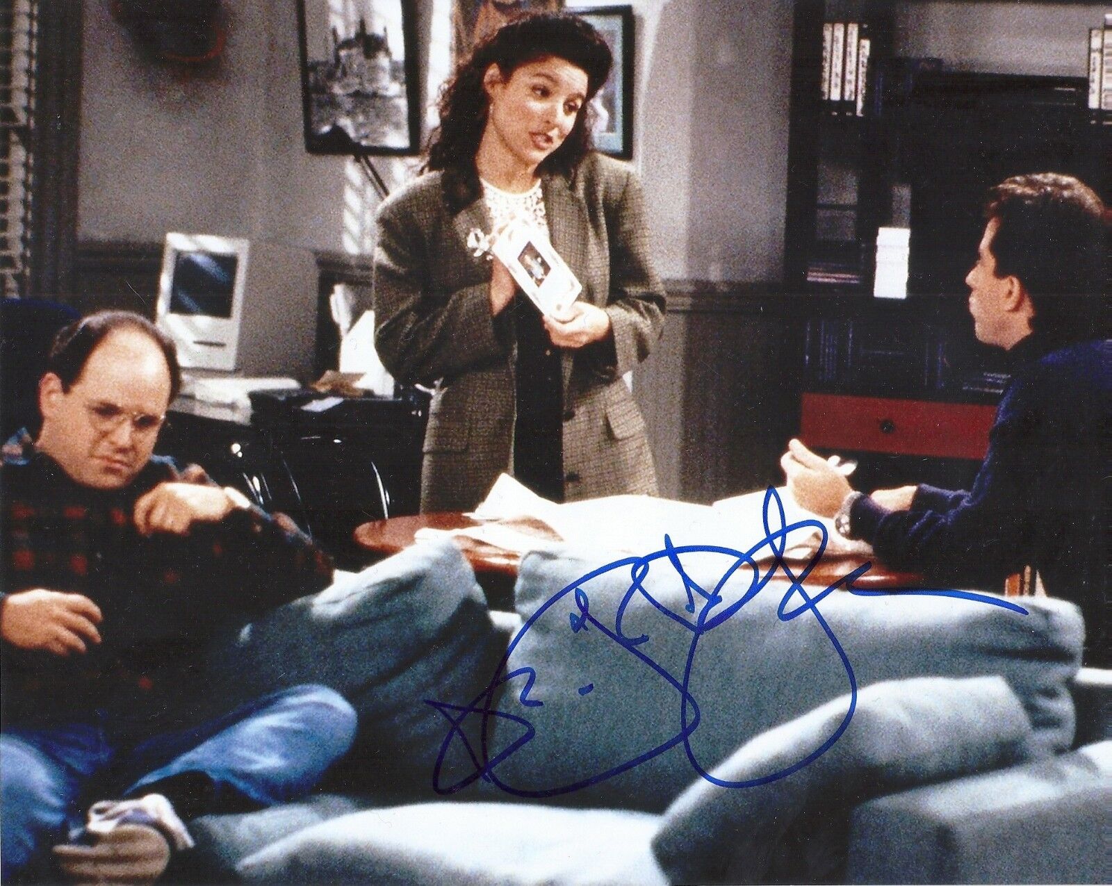 JULIA LOUIS-DREYFUS 'SEINFELD' ELAINE BENES SIGNED 8X10 PICTURE *COA 3