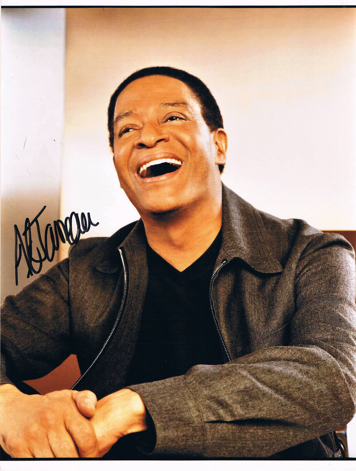 Al Jarreau 1940-2017 genuine autograph 8x11