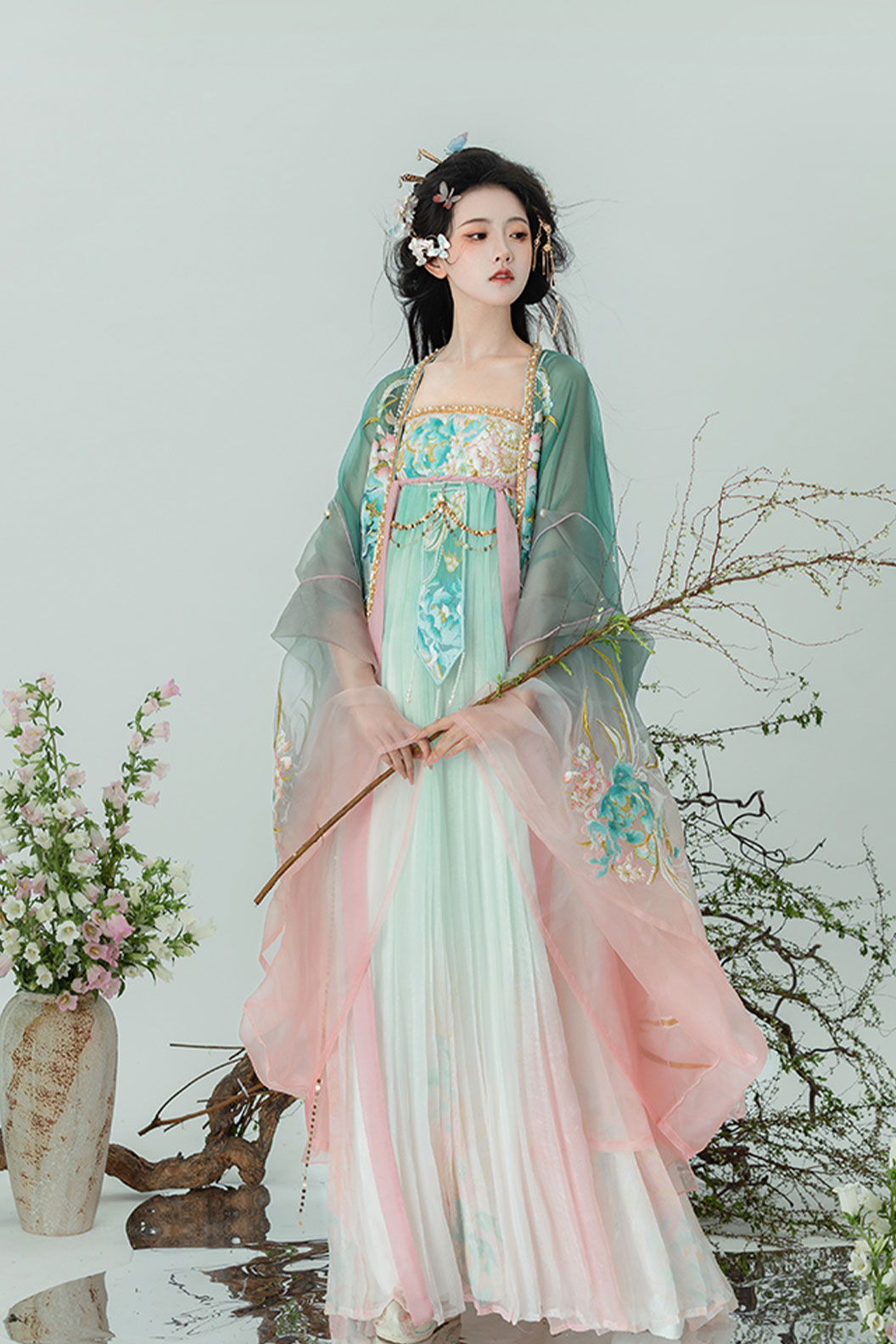 Tang Dynasty Green Hanfu Dress with Qixiong Wide Sleeve Robe and Heavy Embroidery - qingyu 青羽 Stupa Stones