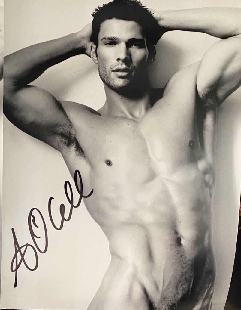 Aaron O'Connell Autograph Signed 8x10 Bxw Photo Poster painting Male Model Sexy NPB