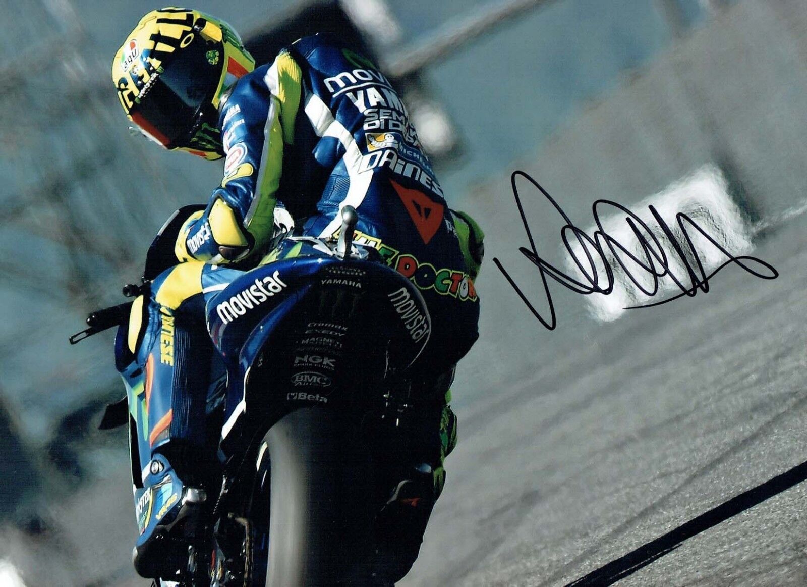 VALENTINO ROSSI Autograph NEW SIGNED 16x12 Yamaha Photo Poster painting 3 AFTAL COA The Doctor