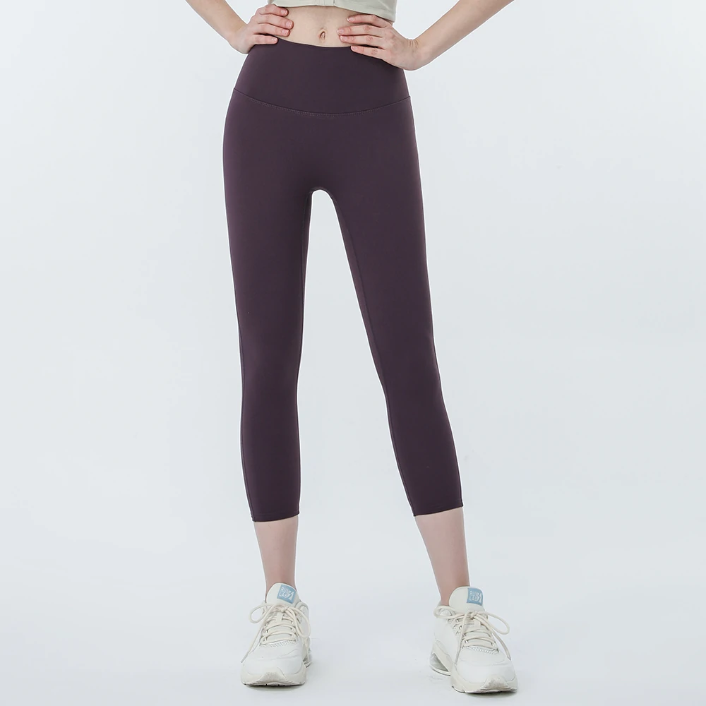 Hergymclothing capri pants with pockets