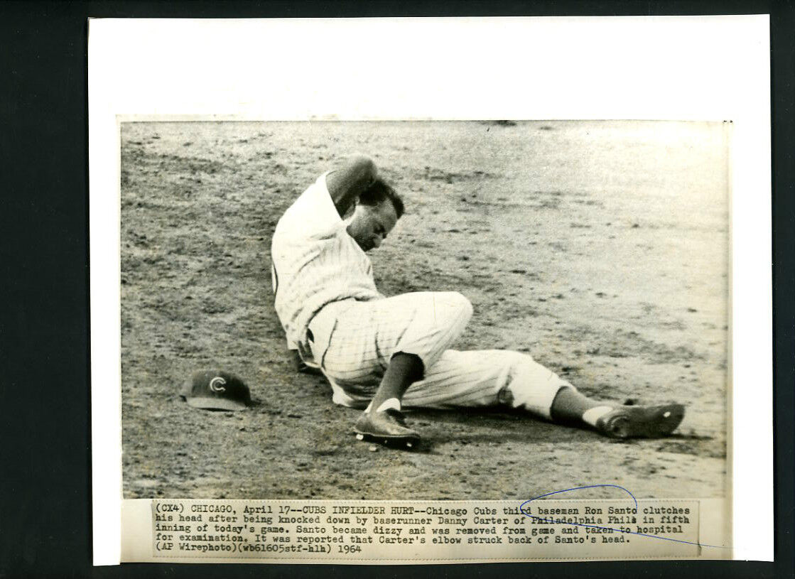 Ron Santo INJURED 1964 Wire Photo Poster painting Chicago Cubs