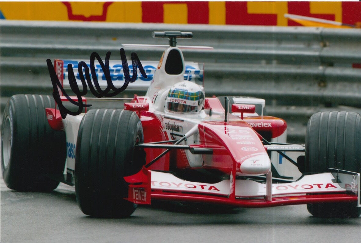 ALLAN MCNISH HAND SIGNED PANASONIC TOYOTA F1 6X4 Photo Poster painting 4.