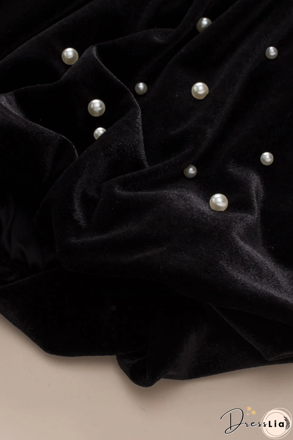 Black Pearl Embellished Puff Sleeve Velvet Plus Size Top