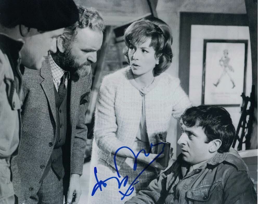 HUGH FUTCHER - Sapper West in Quatermass and The Pit hand signed 10 x 8 Photo Poster painting