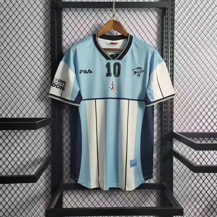 Retro 2001 Argentina Maradona commemorative football jersey